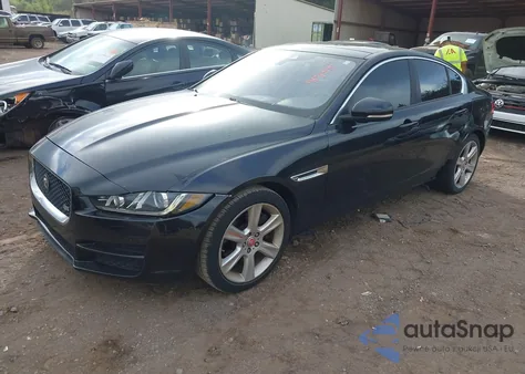 2017 Jaguar Xe 25T Premium из США, поврежденный, VIN SAJAD4BG9HA969703